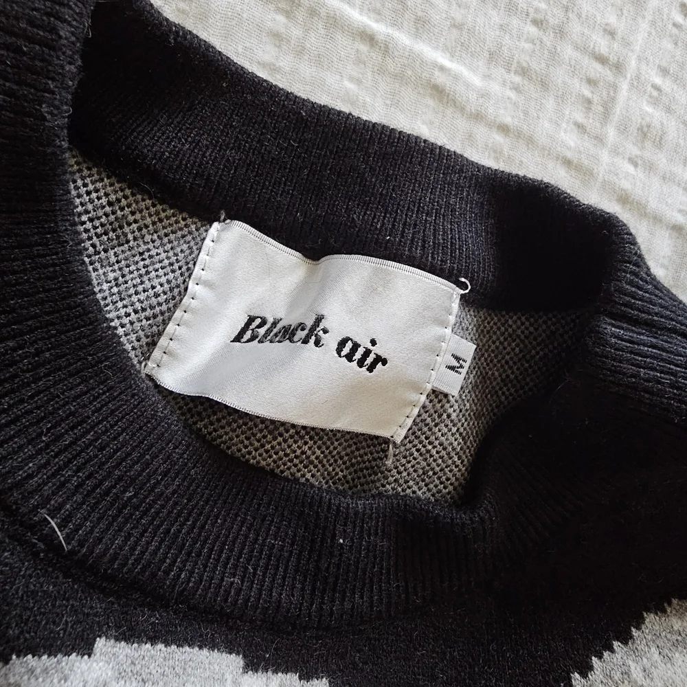 Black and White DEATHNOTE Misa And L Knit Sweater By Black AIR - Picture 3 of 4